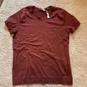 lululemon burgundy swiftly tech athletic/workout top